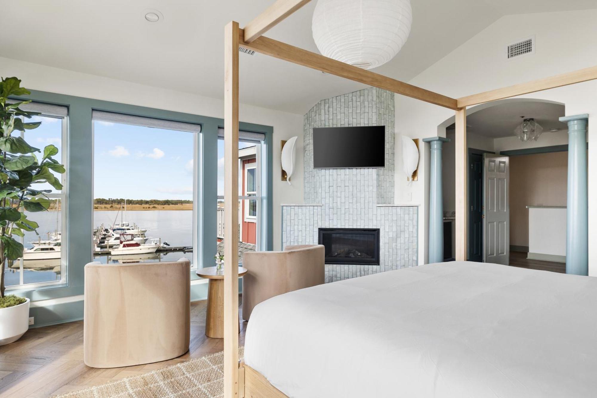 Regatta Inn - Adults Only Фоли Бийч Екстериор снимка