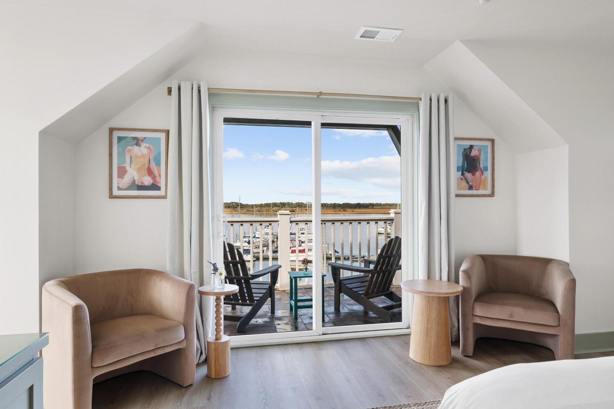 Regatta Inn - Adults Only Фоли Бийч Екстериор снимка